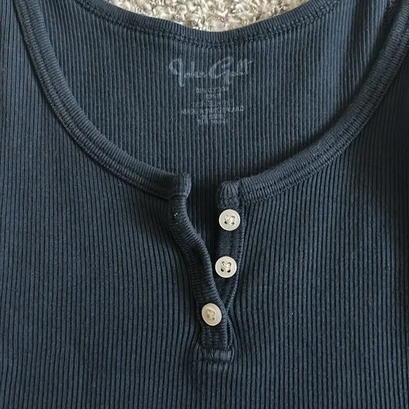 Brandy Melville Button Tank Top - Picture 2 of 3